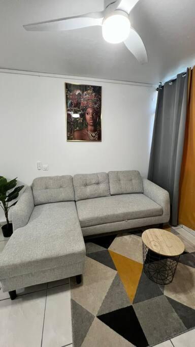 Appartement Proche Aeroport Au Rez-De-Chaussee Les Abymes Dış mekan fotoğraf